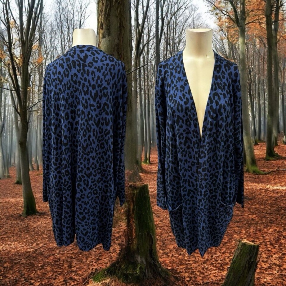 Belle, Woman, Cardigan Sweater Coat, Blue with black spots, Sz XL,Animal print.!